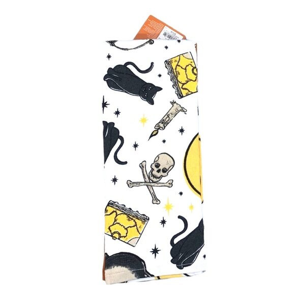 Disney Hocus Pocus Halloween Kitchen Towels "It's Just a Bunch of Hocus Pocus" - Picture 2 of 4